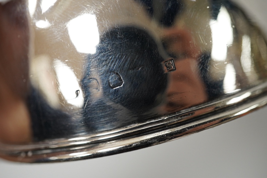 A Georgian silver wine funnel, marks rubbed, 13.3cm, 4.4oz. Condition - poor